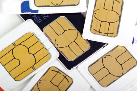Co warto wiedzieć o kartach SIM?